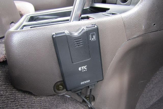 2002 Toyota HiAce JDM car for sale — photo 17 of 20