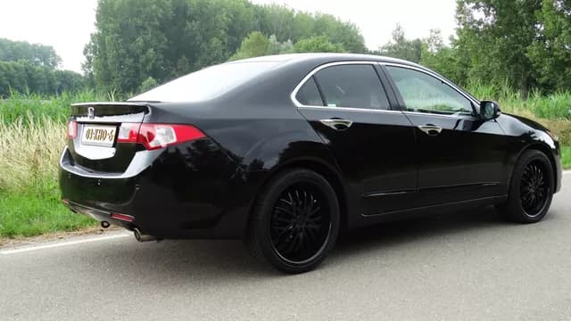 2009 Honda Accord JDM car for sale — photo 9 of 24