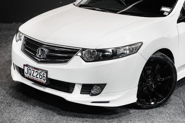 2010 Honda Accord JDM car for sale — photo 2 of 19