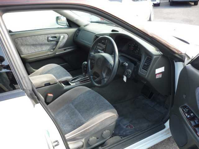 1998 Nissan Stagea JDM car for sale — photo 3 of 8