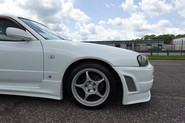 1998 Nissan Skyline JDM car for sale — photo 5 of 19