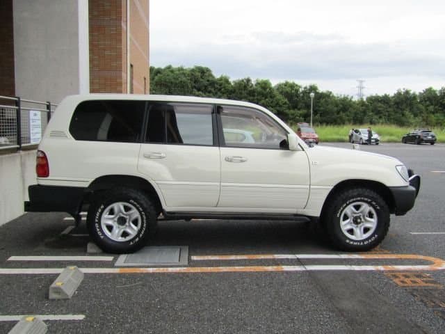 2001 Toyota Land Cruiser JDM car for sale — photo 21 of 22