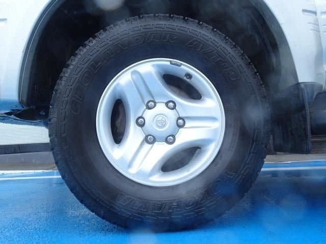 2001 Toyota Land Cruiser Prado JDM car for sale — photo 3 of 25