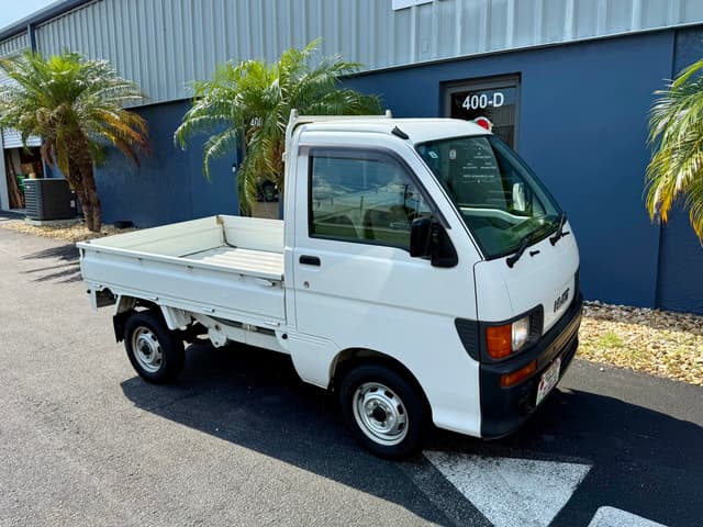 1998 Daihatsu Hijet JDM car for sale — photo 3 of 16
