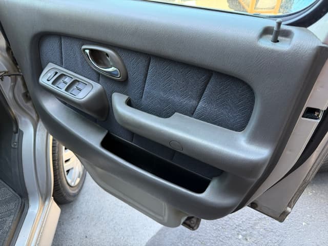 2001 Suzuki Every JDM car for sale — photo 3 of 25