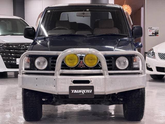 1994 Mitsubishi Pajero JDM car for sale — photo 10 of 20