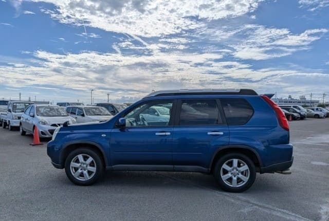 2007 Nissan X Trail JDM car for sale — photo 2 of 25