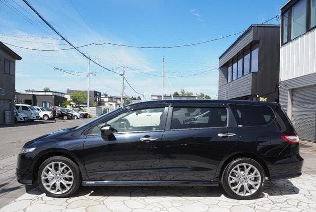 2009 Honda Odyssey JDM car for sale — photo 10 of 25