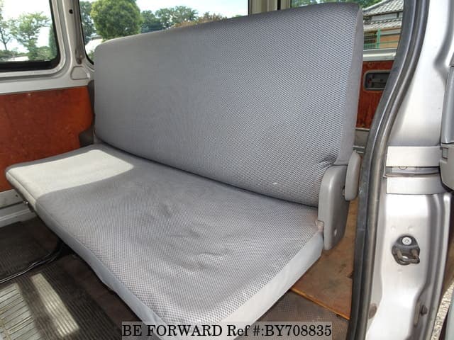 2006 Toyota HiAce JDM car for sale — photo 20 of 25