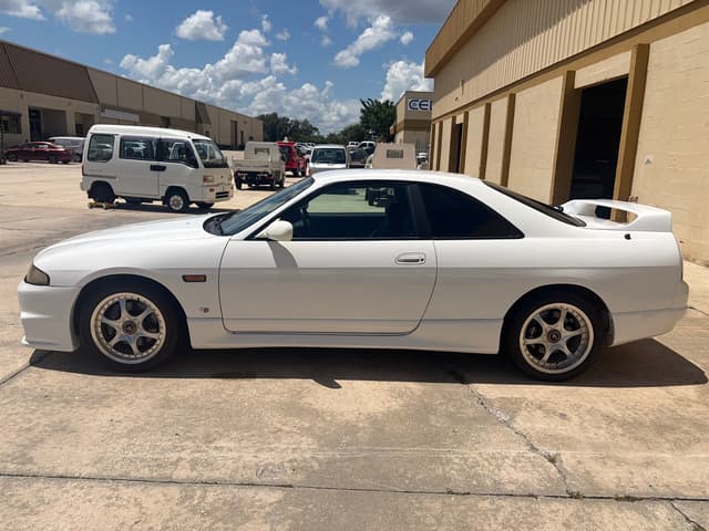 1996 Nissan Skyline JDM car for sale — photo 5 of 18