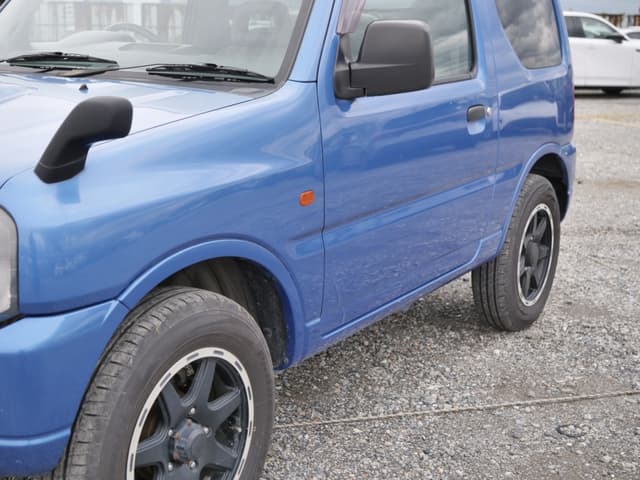 2002 Suzuki Jimny JDM car for sale — photo 9 of 25