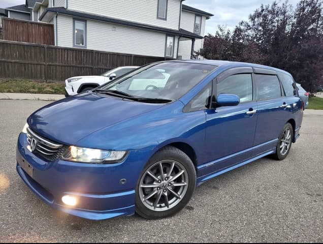 2005 Honda Odyssey JDM car for sale — photo 2 of 12