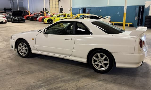 1998 Nissan Skyline JDM car for sale — photo 12 of 25