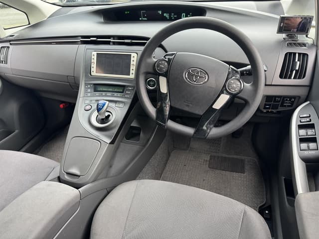 2009 Toyota Prius JDM car for sale — photo 10 of 19