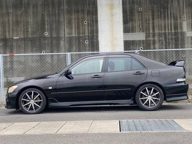 1998 Toyota Altezza JDM car for sale — photo 6 of 20