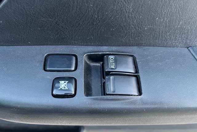 2012 Nissan Caravan JDM car for sale — photo 12 of 25