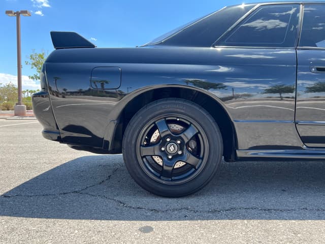 1992 Nissan Skyline JDM car for sale — photo 6 of 24