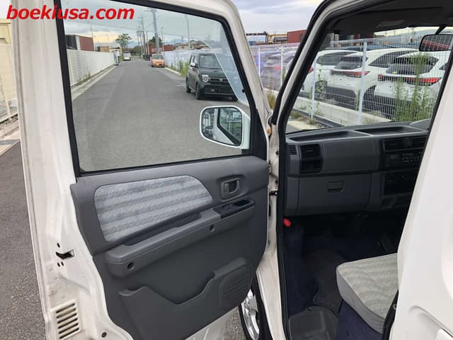 1999 Mitsubishi Town Box JDM car for sale — photo 9 of 23