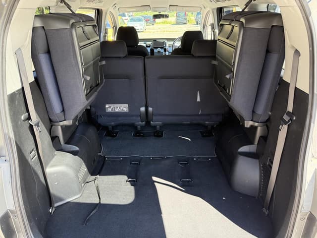 2008 Honda Stepwagon JDM car for sale — photo 15 of 19