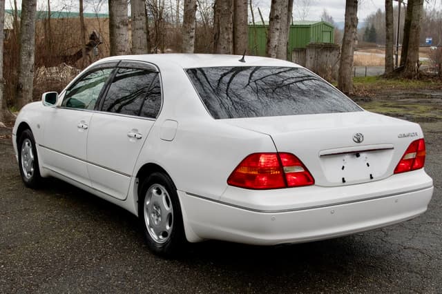 2001 Toyota Celsior JDM car for sale — photo 5 of 22
