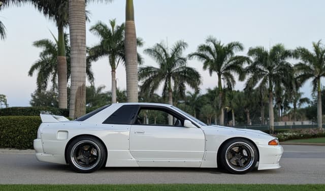 1994 Nissan Skyline JDM car for sale — photo 3 of 25
