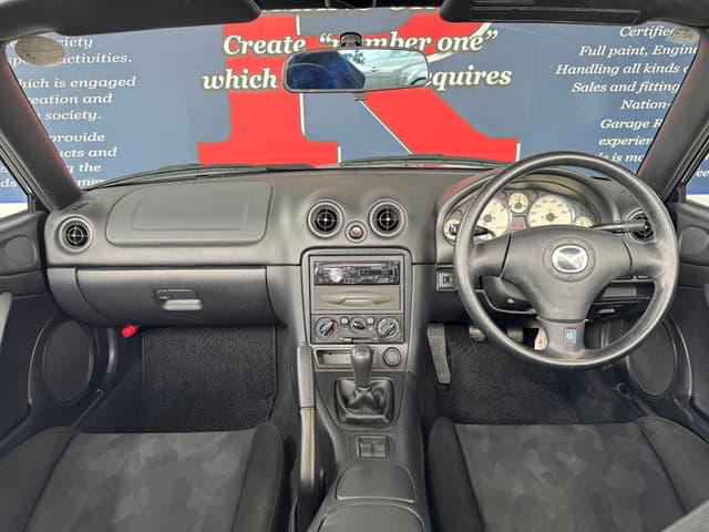 2002 Mazda Roadster (Eunos Roadster / MX-5) JDM car for sale — photo 4 of 25