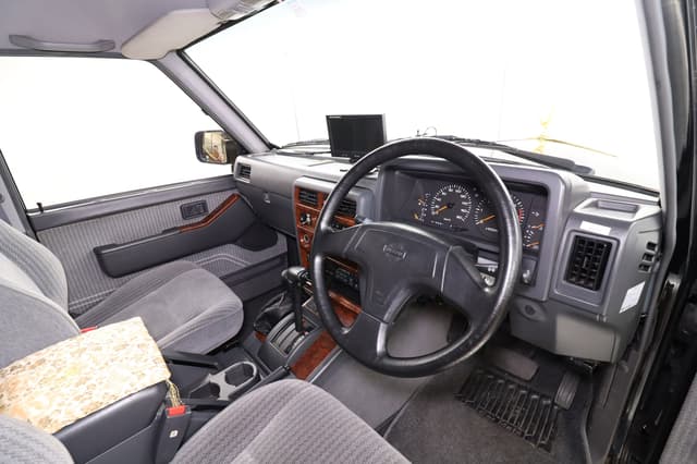 1995 Nissan Safari JDM car for sale — photo 9 of 25