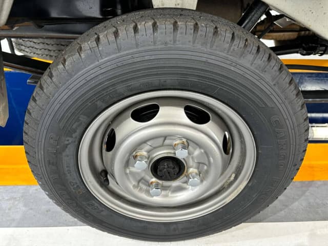 1997 Daihatsu Hijet JDM car for sale — photo 14 of 23