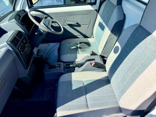 1997 Mitsubishi Minicab JDM car for sale — photo 16 of 17