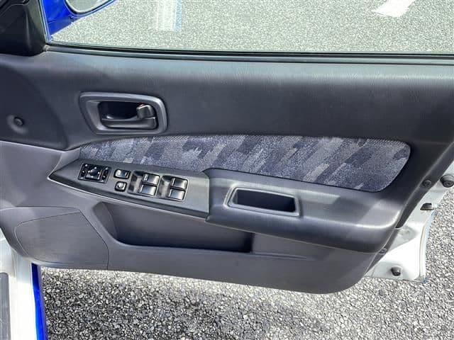 1998 Nissan Skyline JDM car for sale — photo 8 of 19