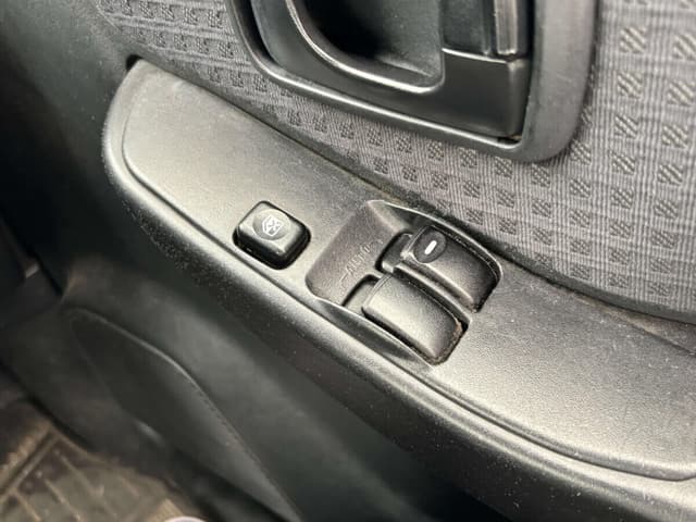 2001 Mitsubishi Pajero Mini JDM car for sale — photo 18 of 25