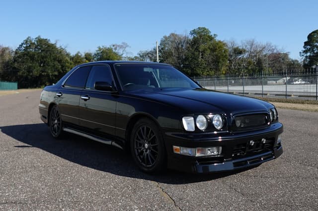 1995 Nissan Cedric JDM car for sale — photo 4 of 21