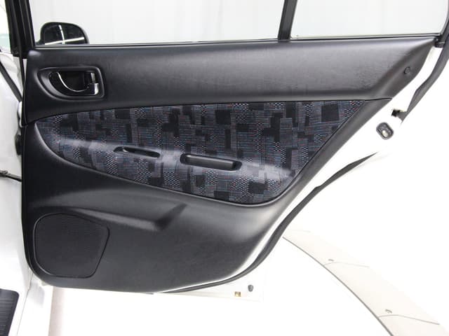 1997 Mitsubishi Legnum JDM car for sale — photo 22 of 25