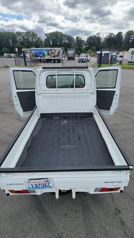 2001 Mitsubishi Minicab JDM car for sale — photo 18 of 21