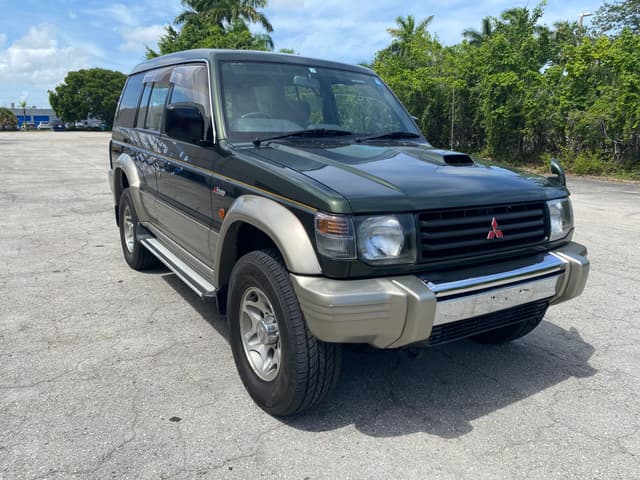 1997 Mitsubishi Pajero JDM car for sale — photo 8 of 15