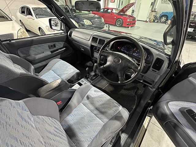 2000 Toyota Hilux JDM car for sale — photo 10 of 25