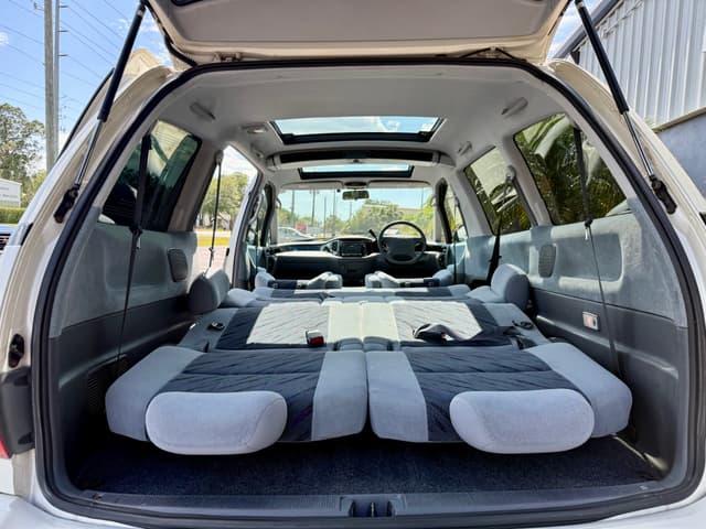 1998 Toyota Estima JDM car for sale — photo 20 of 23