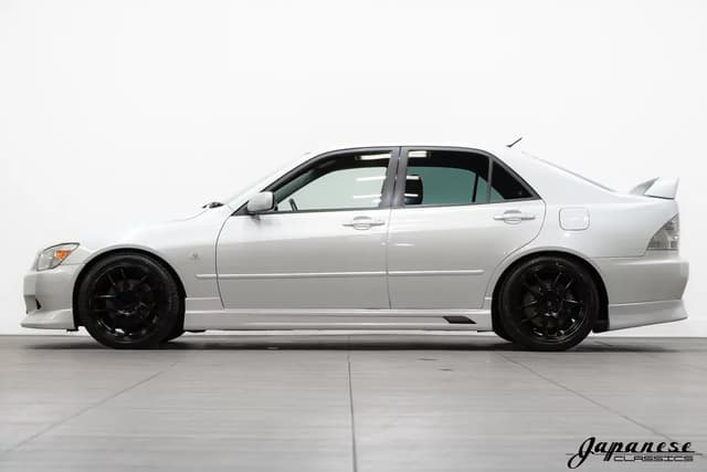 2000 Toyota Altezza JDM car for sale — photo 4 of 25