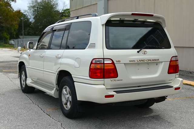 2000 Toyota Land Cruiser JDM car for sale — photo 8 of 17