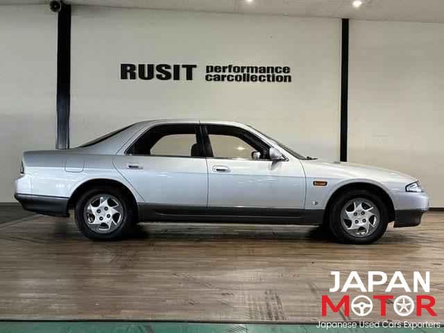 1994 Nissan Skyline JDM car for sale — photo 2 of 10