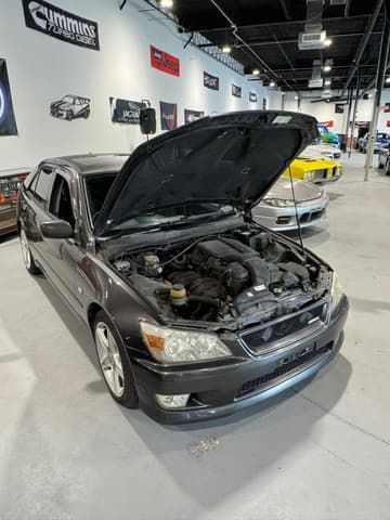 1998 Toyota Altezza JDM car for sale — photo 13 of 25