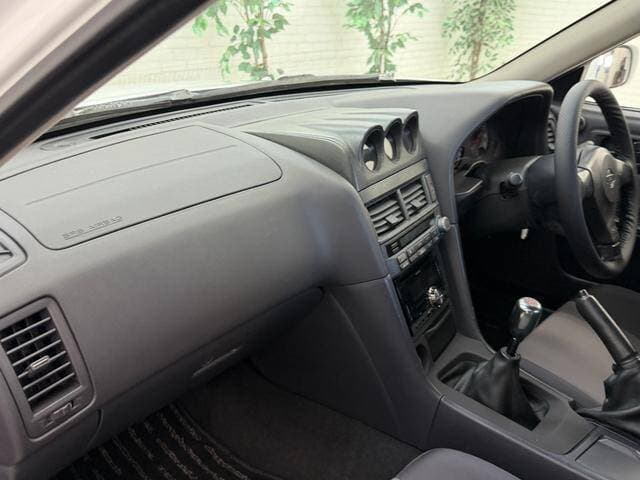 1998 Nissan Skyline JDM car for sale — photo 7 of 17