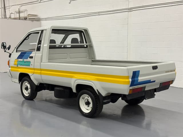 1989 Toyota Townace JDM car for sale — photo 18 of 25