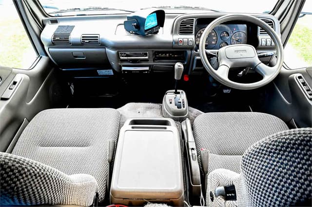 1997 Isuzu Elf JDM car for sale — photo 23 of 25