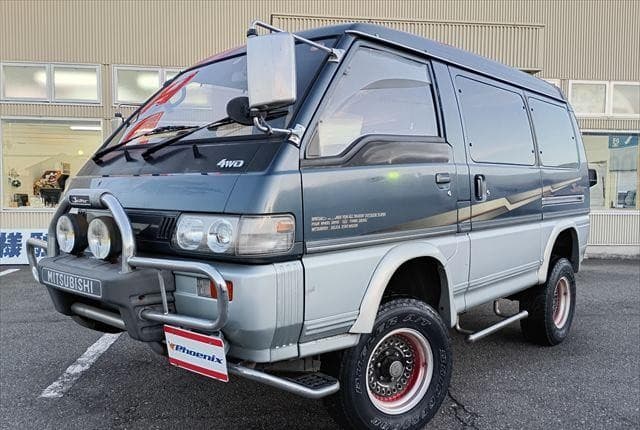 1993 Mitsubishi Delica JDM car for sale — photo 22 of 25
