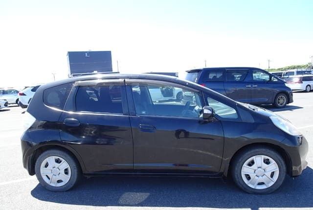 2010 Honda Fit JDM car for sale — photo 6 of 25