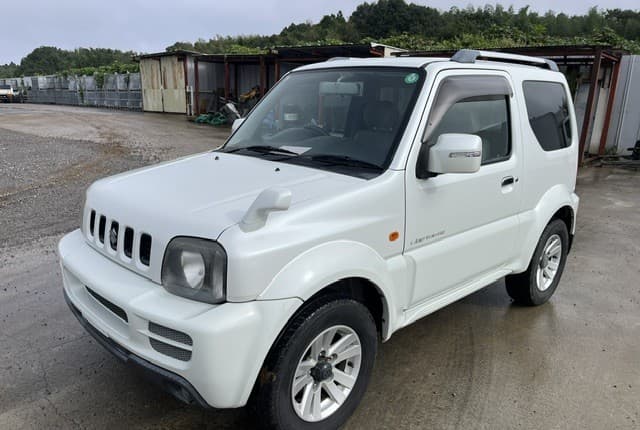 2009 Suzuki Jimny JDM car for sale — photo 3 of 25