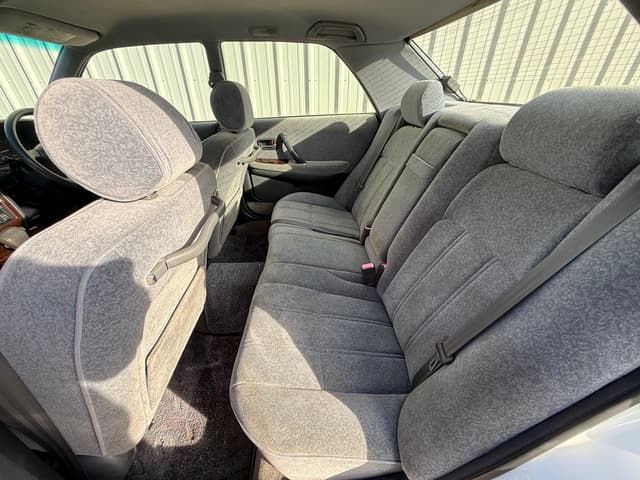 1996 Toyota Crown JDM car for sale — photo 13 of 21