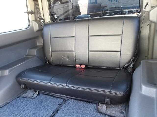 1998 Suzuki Jimny JDM car for sale — photo 12 of 20