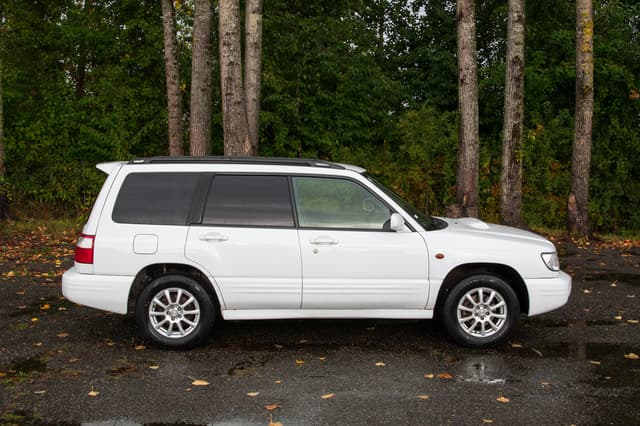 2001 Subaru Forester JDM car for sale — photo 8 of 13